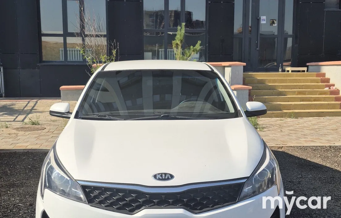 Kia Rio 2021