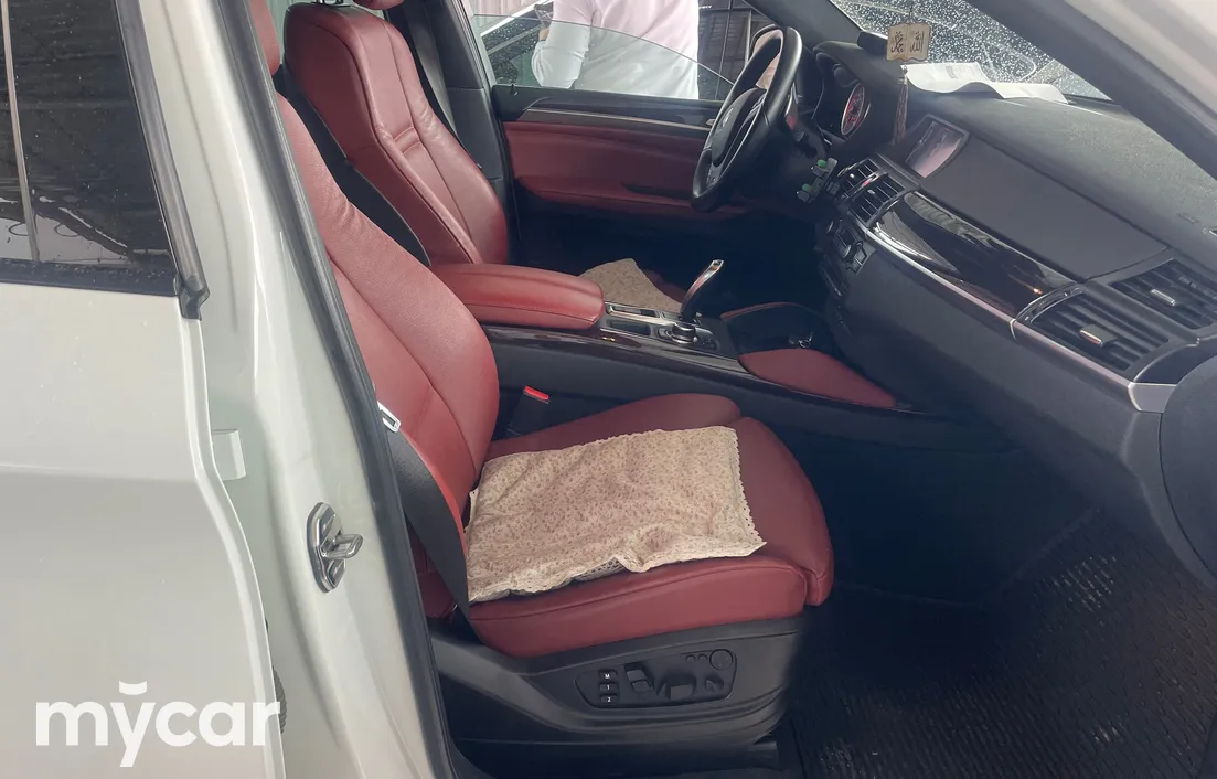 BMW X6 2012