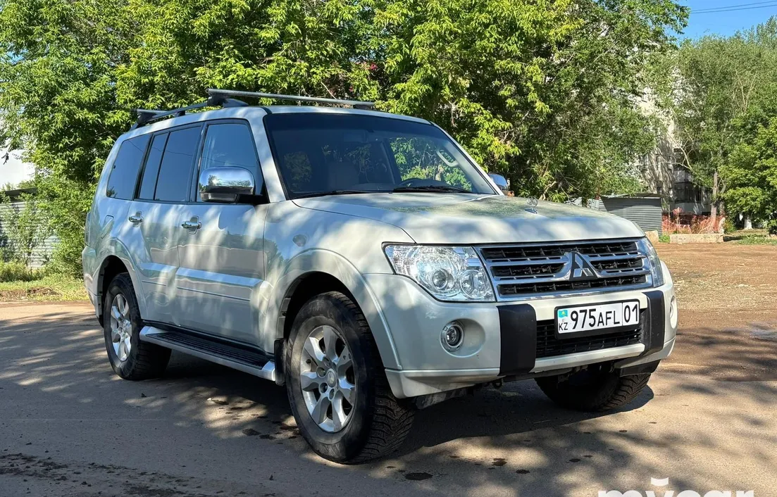 Mitsubishi Pajero 2013