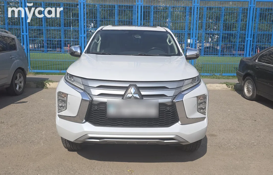 Mitsubishi Pajero Sport 2020