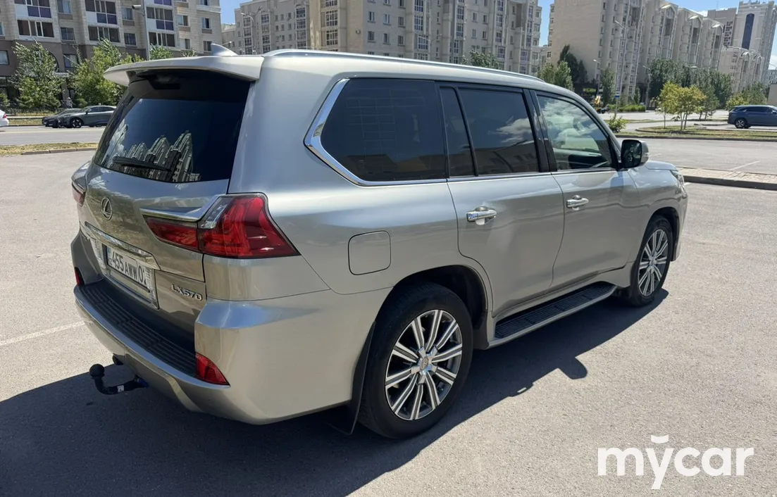 Lexus LX 2016