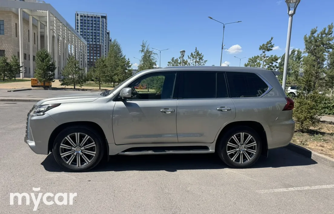 Lexus LX 2016