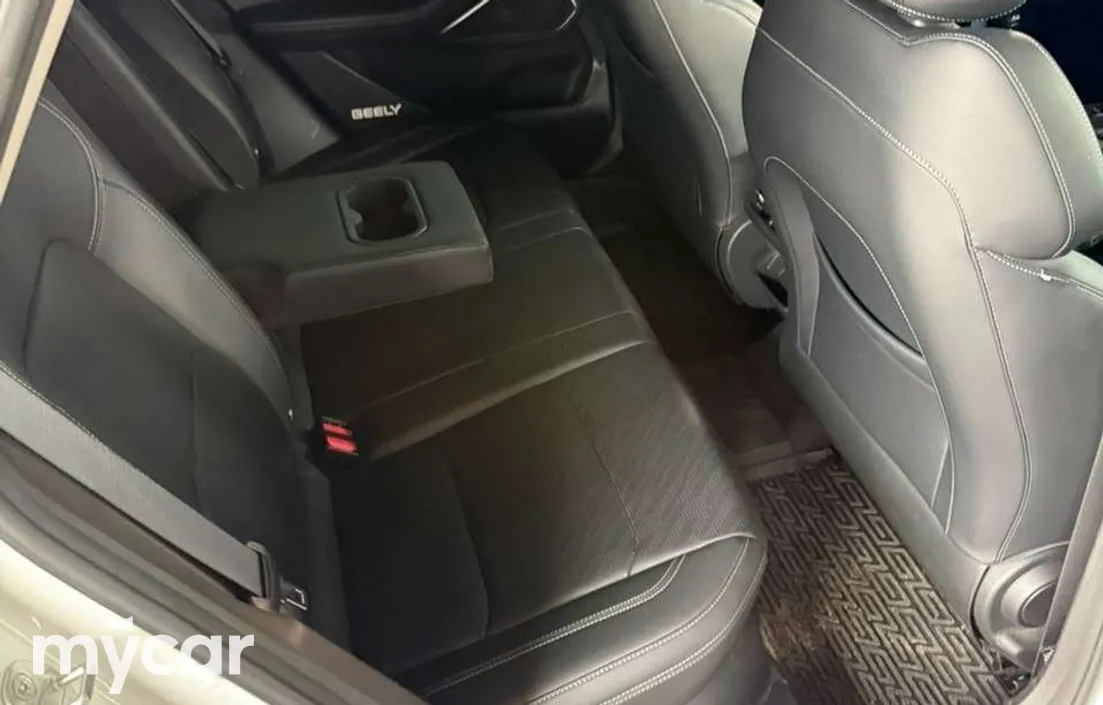 Geely Emgrand 2025
