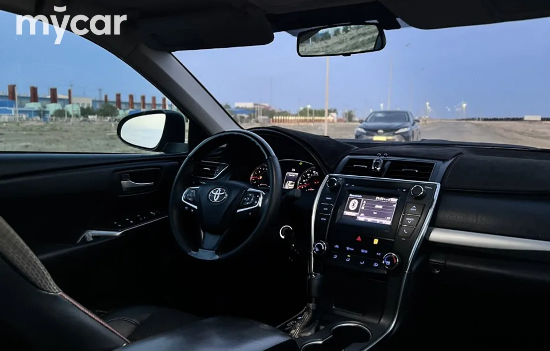 Toyota Camry 2017