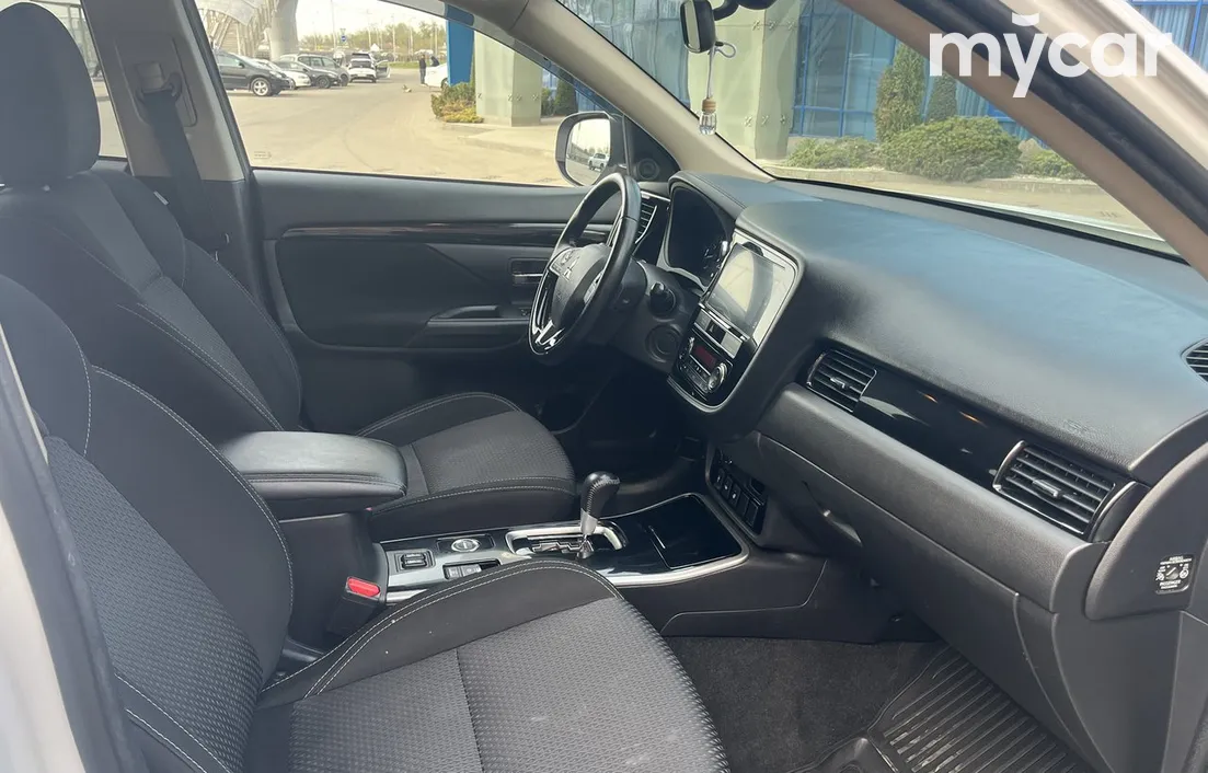 Mitsubishi Outlander 2019