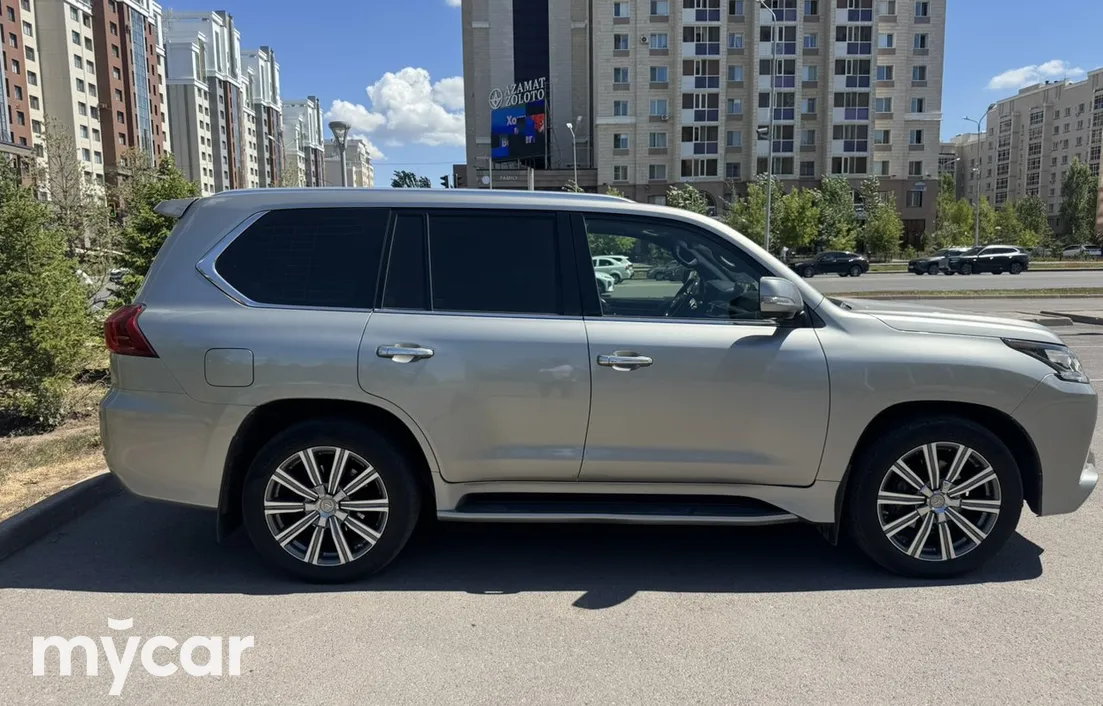 Lexus LX 2016