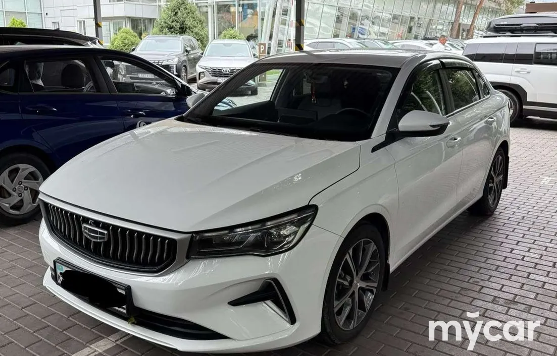 Geely Emgrand 2025
