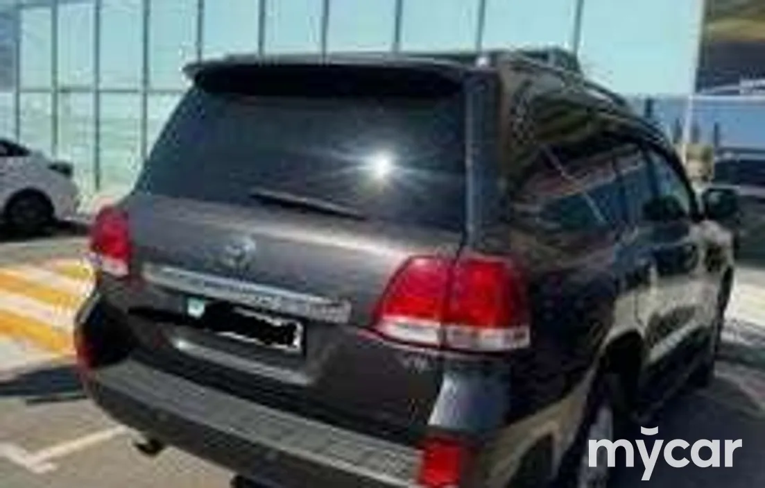 Toyota Land Cruiser 2011