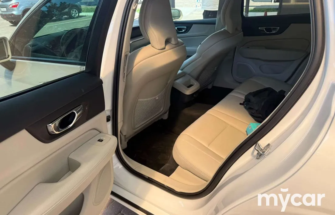 Volvo V60 2020