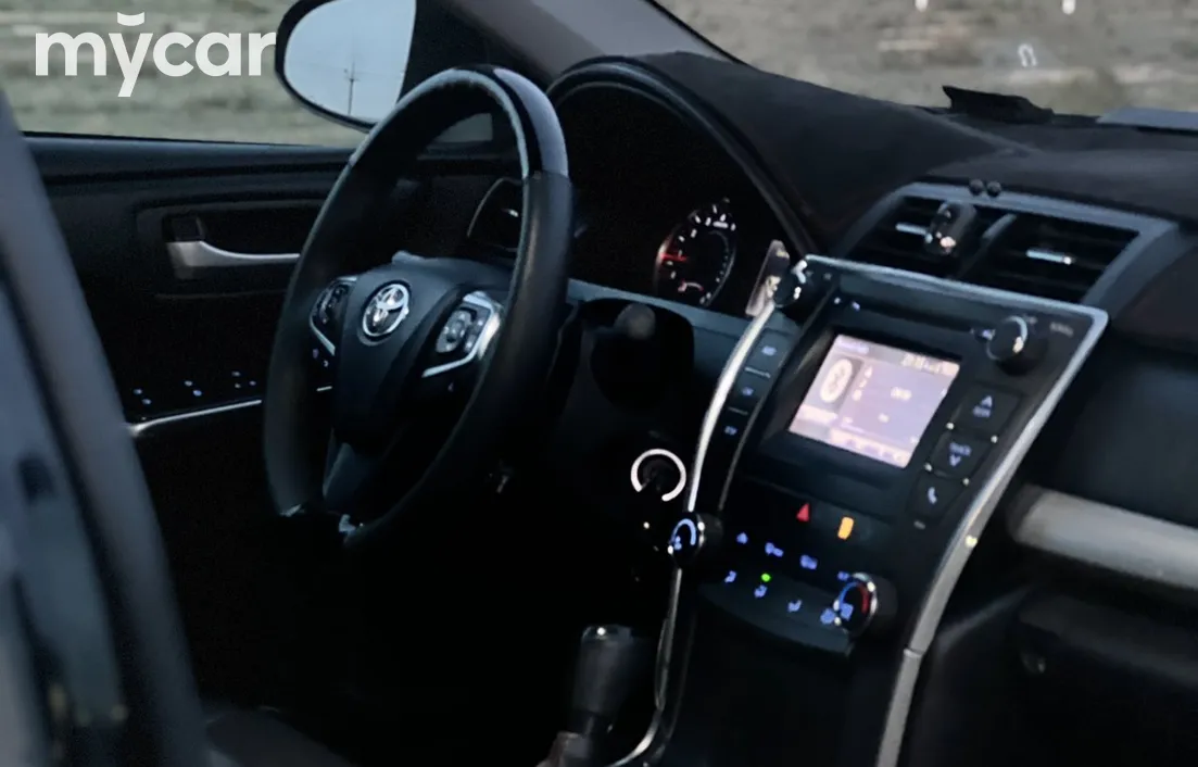 Toyota Camry 2017