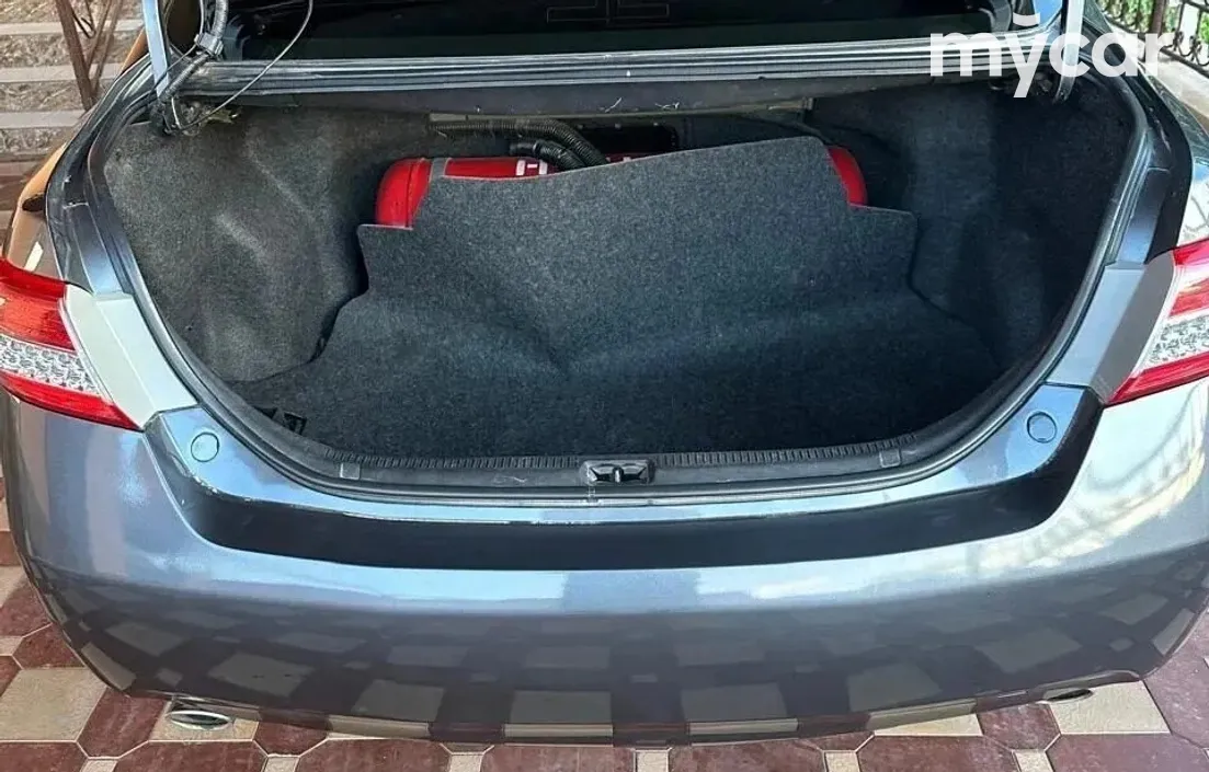 Toyota Camry 2010