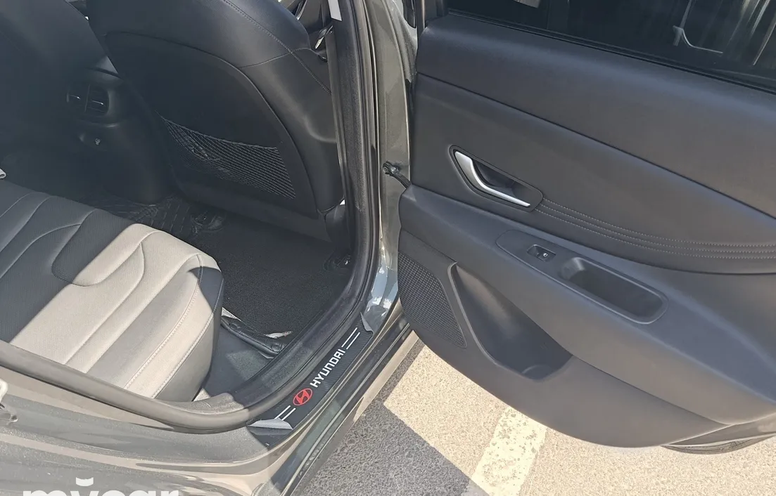 Hyundai Elantra 2024