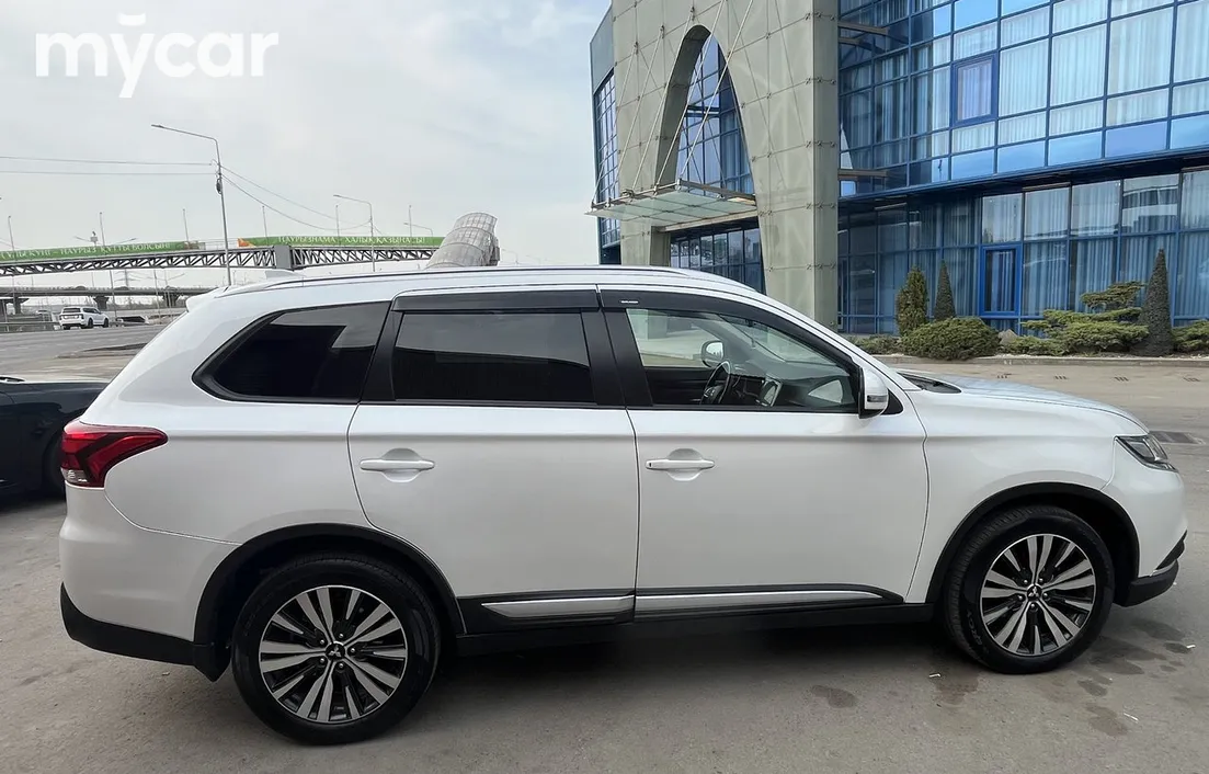 Mitsubishi Outlander 2019