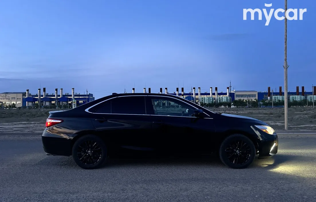 Toyota Camry 2017