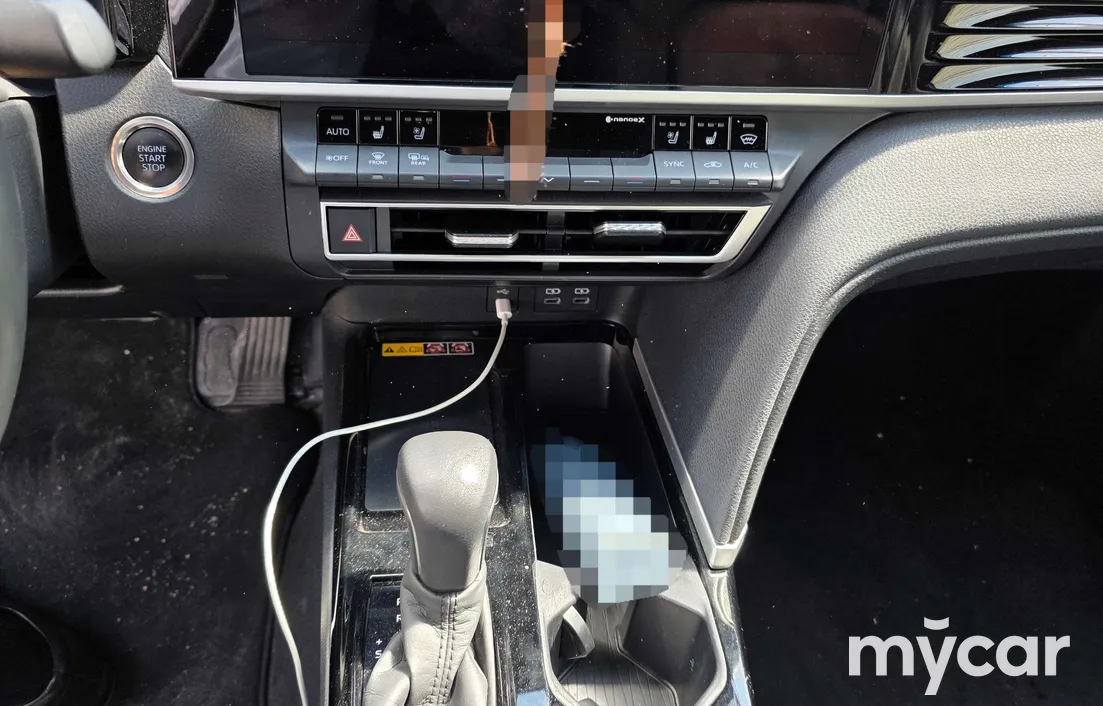 Toyota Camry 2025