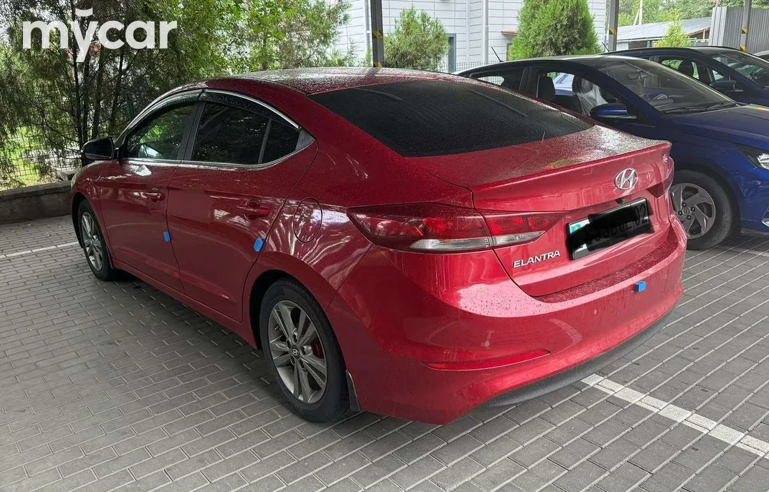 Hyundai Elantra 2018