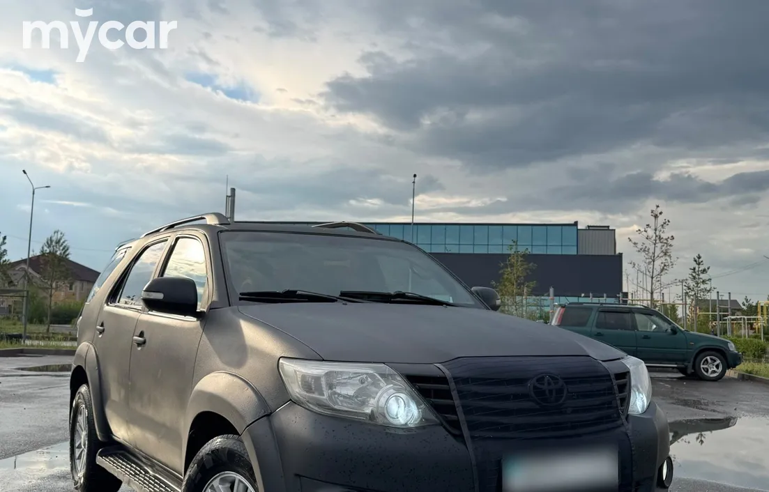 Toyota Fortuner 2014