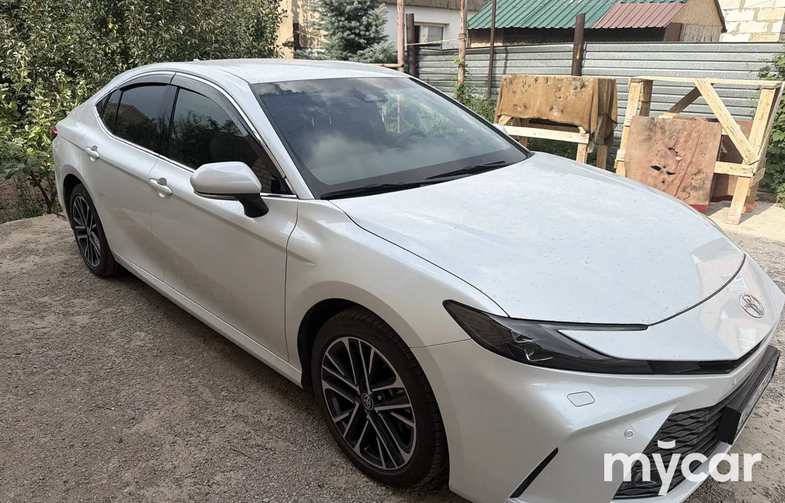 Toyota Camry 2025