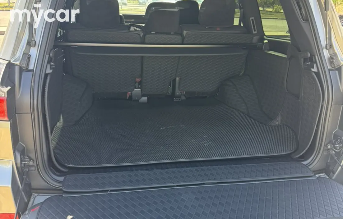 Lexus LX 2016