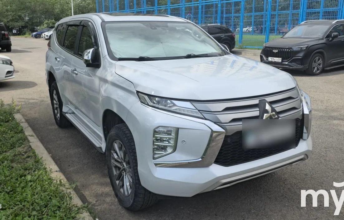 Mitsubishi Pajero Sport 2020