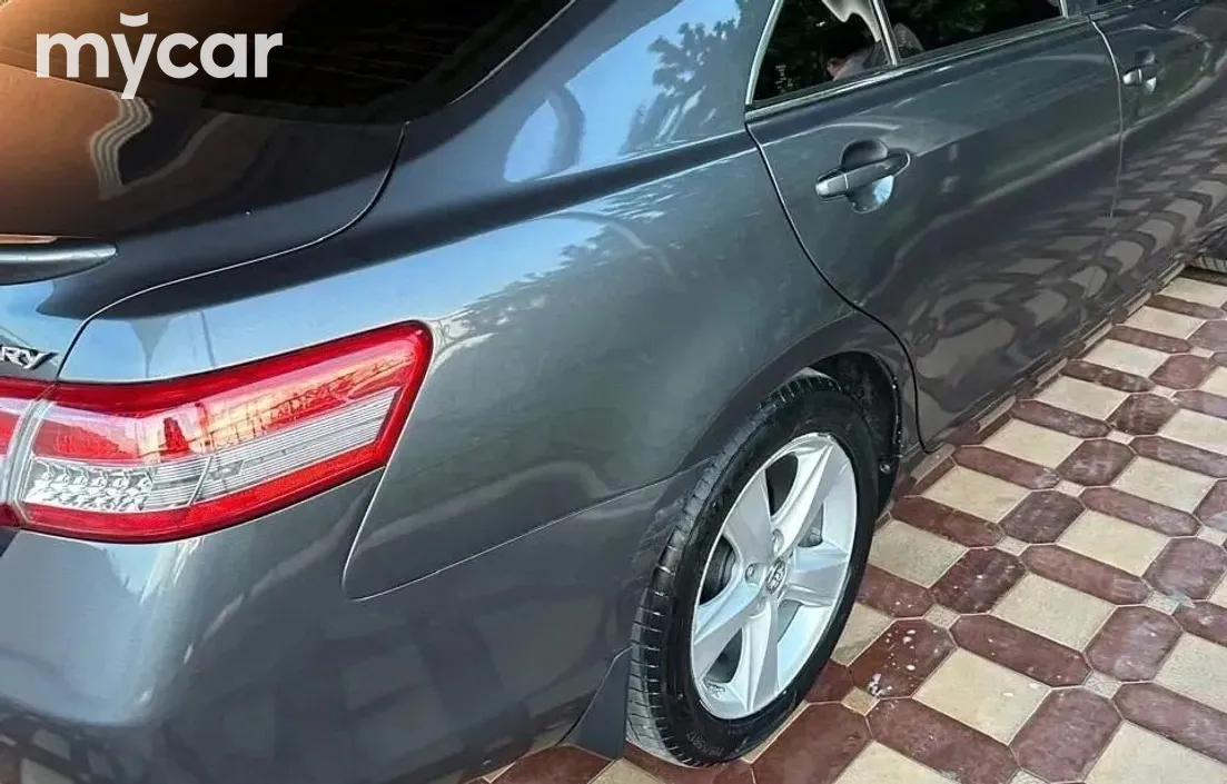 Toyota Camry 2010