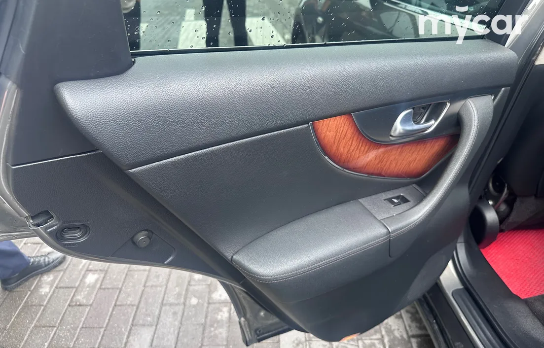 Infiniti FX 2010