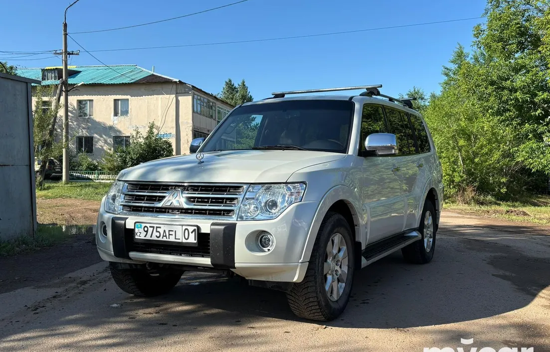 Mitsubishi Pajero 2013