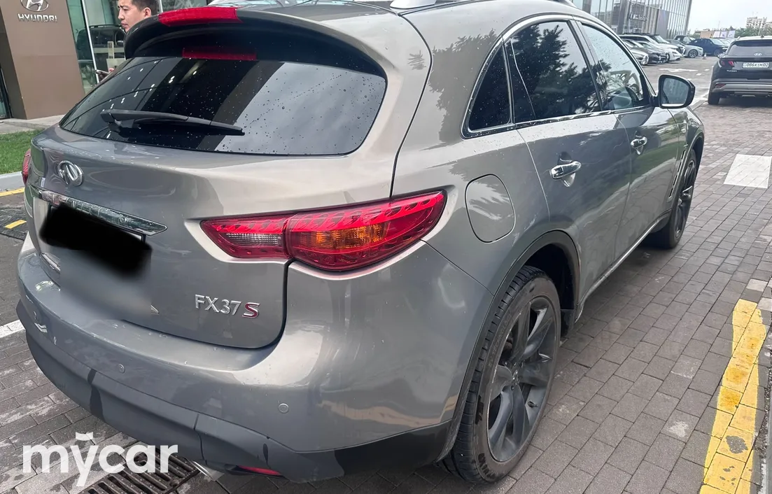 Infiniti FX 2010