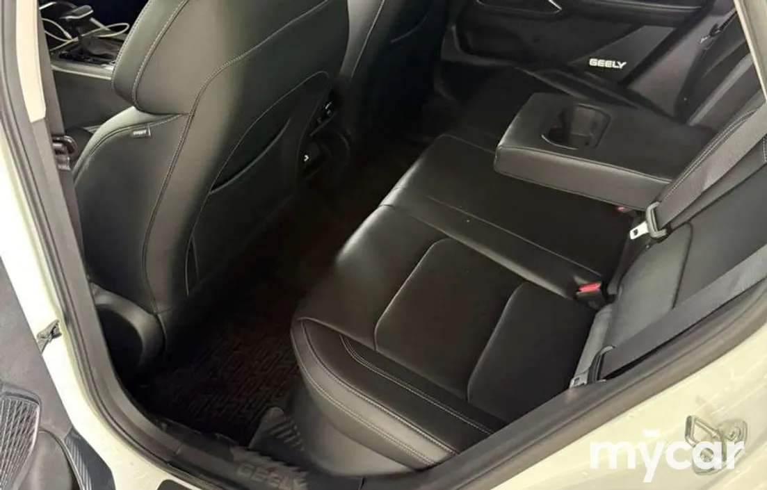 Geely Emgrand 2025