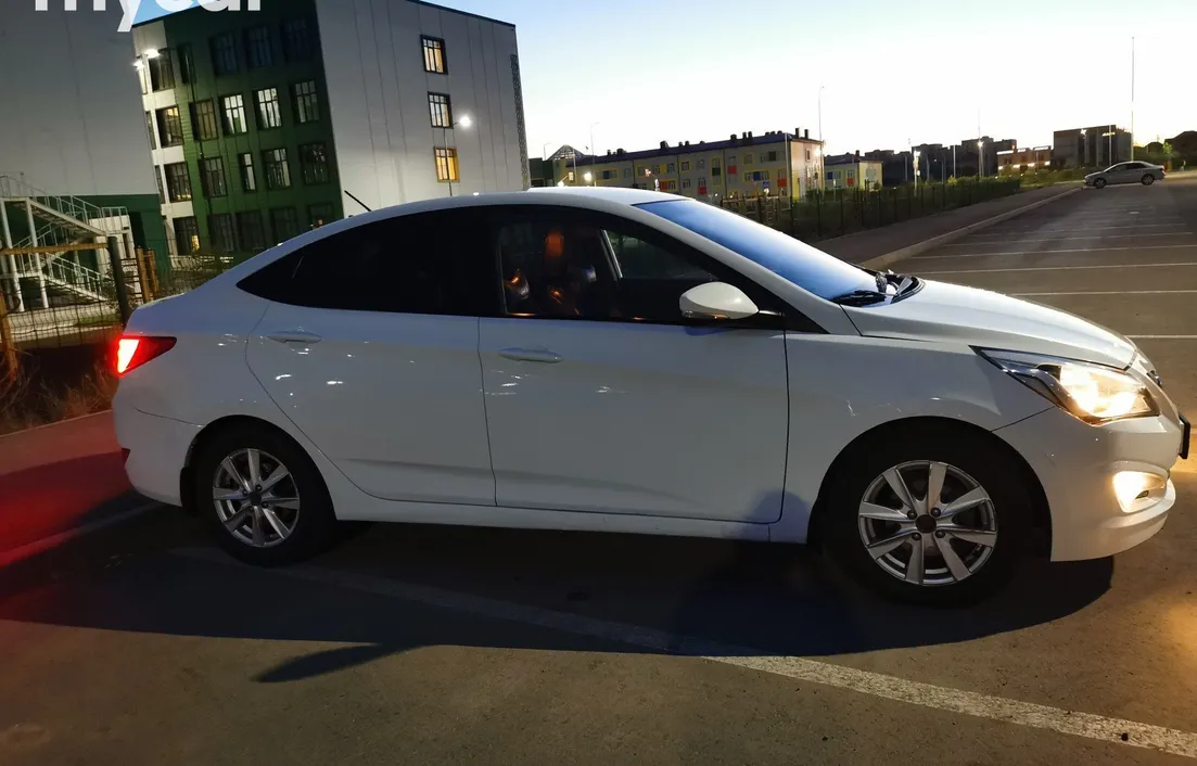 Hyundai Accent 2014