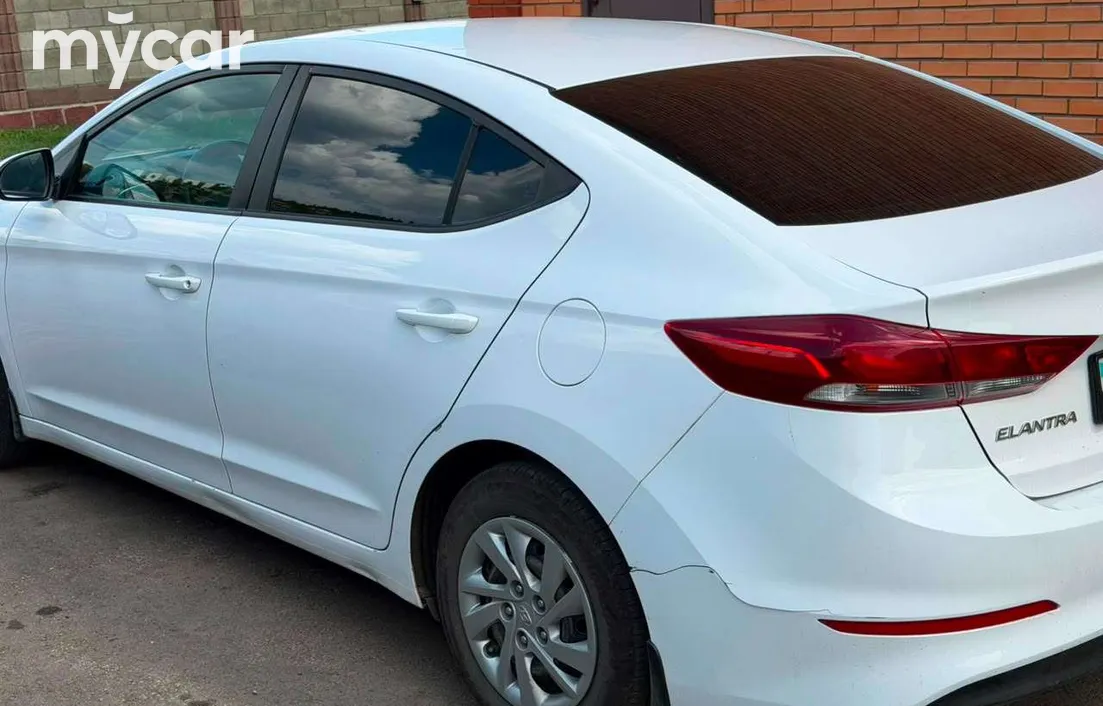 Hyundai Elantra 2017