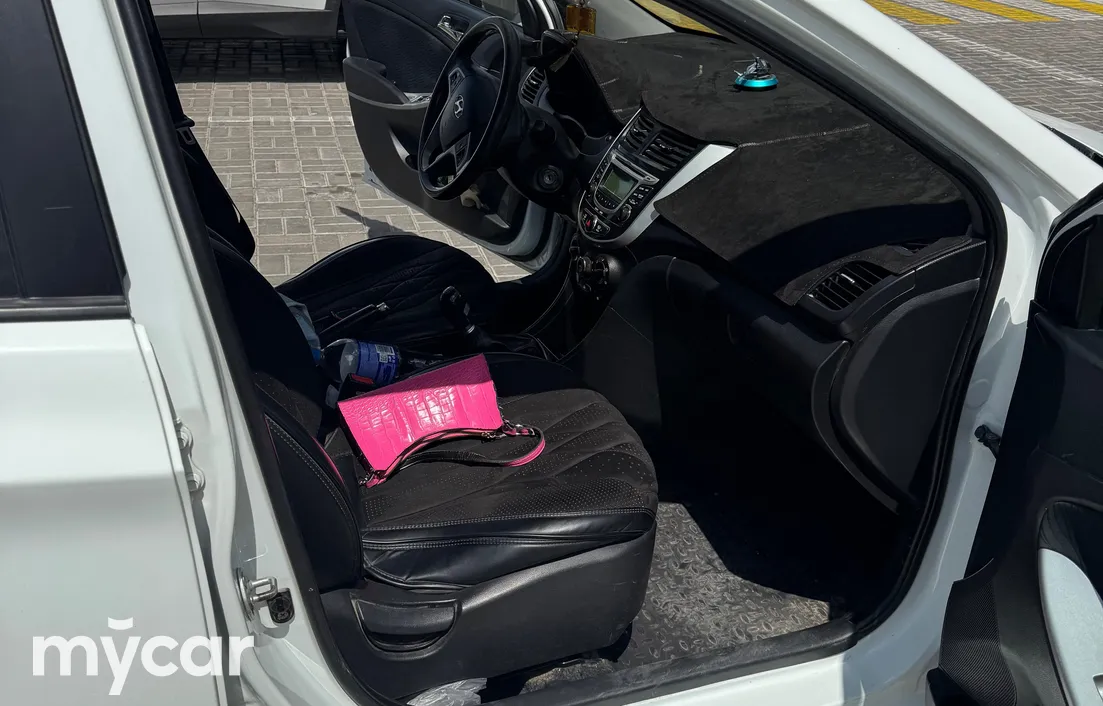 Hyundai Accent 2013