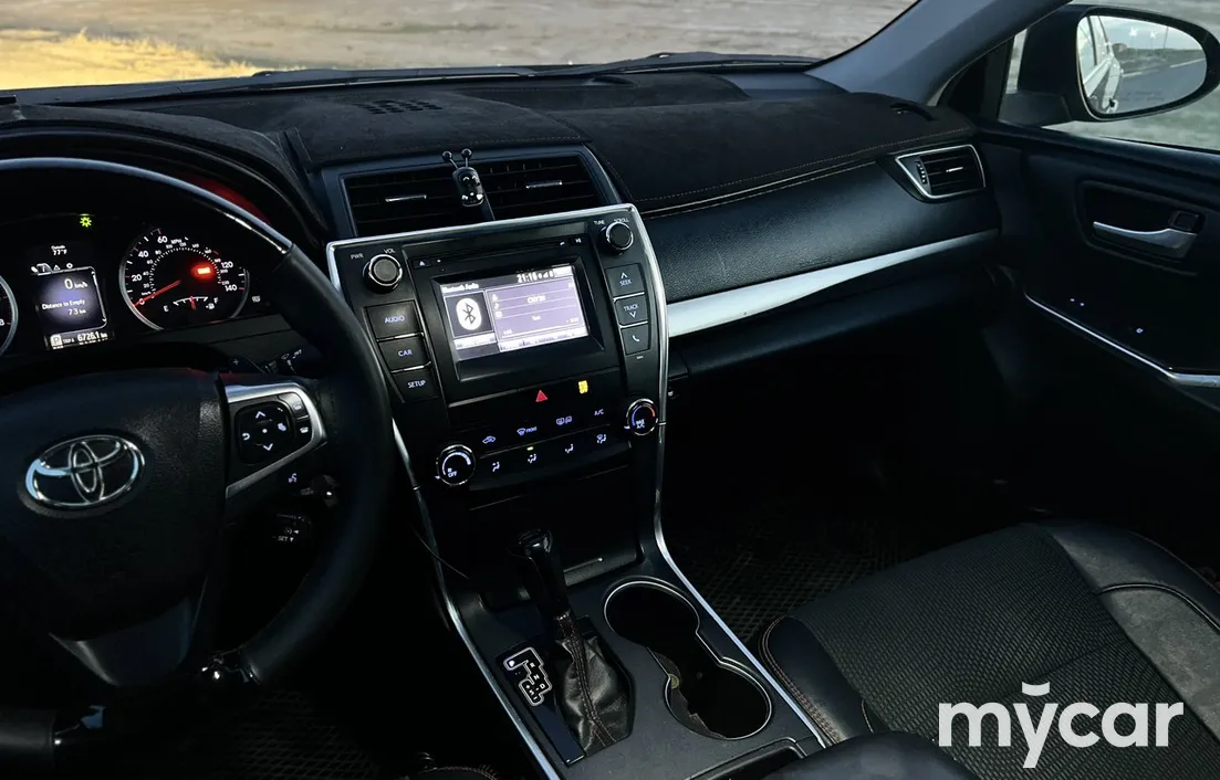 Toyota Camry 2017