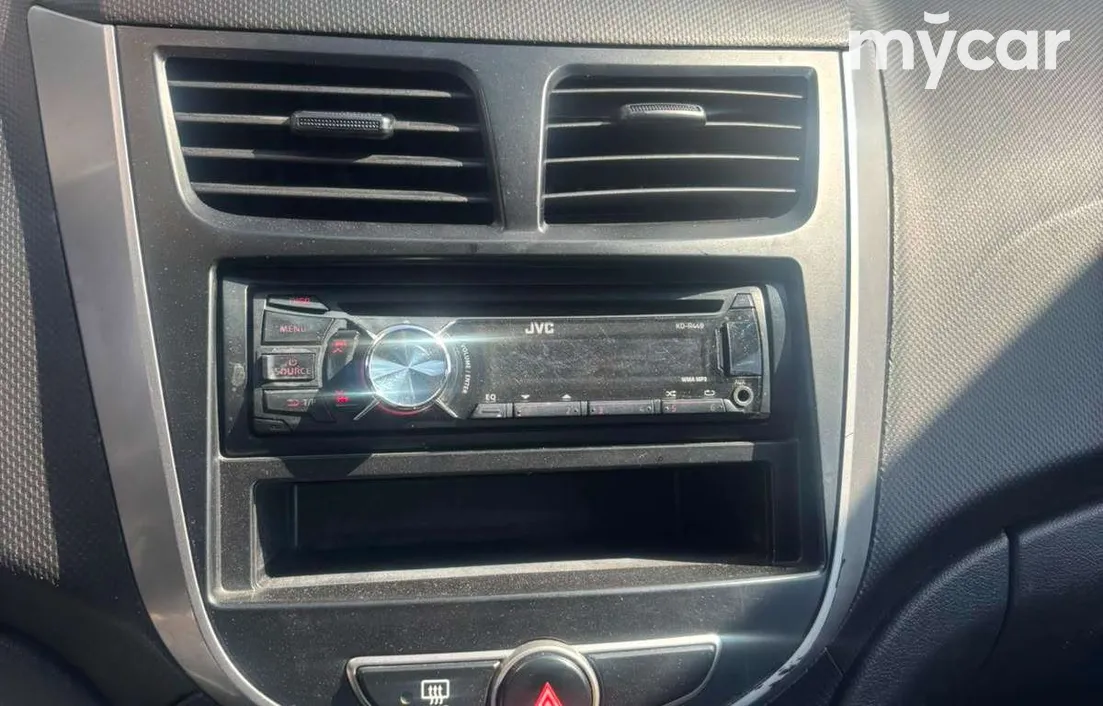 Hyundai Solaris 2015