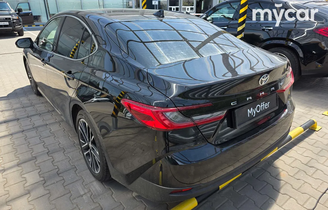 Toyota Camry 2025