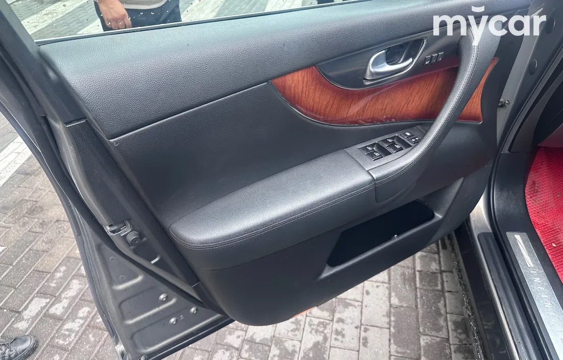 Infiniti FX 2010