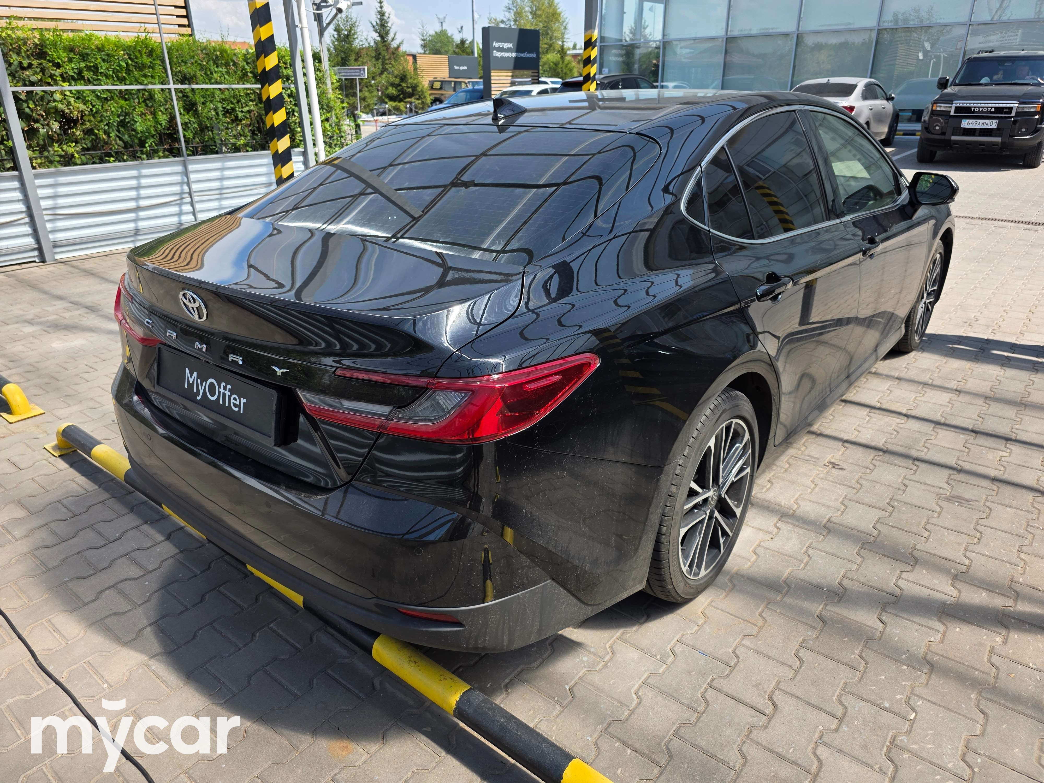 Toyota Camry 2025