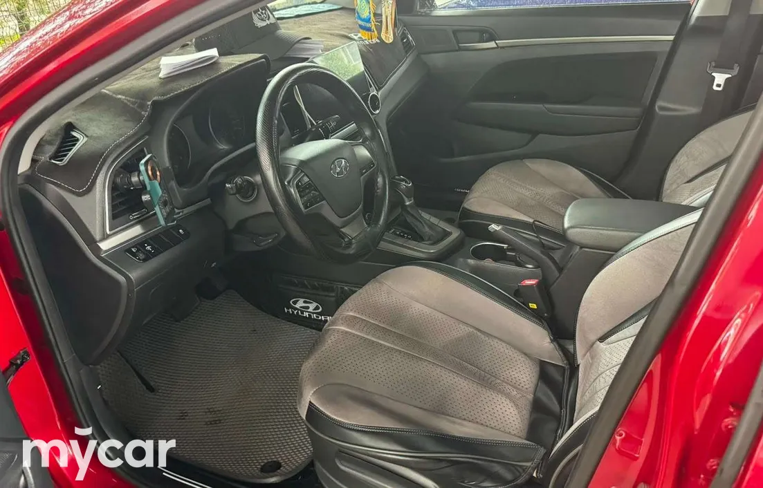 Hyundai Elantra 2018