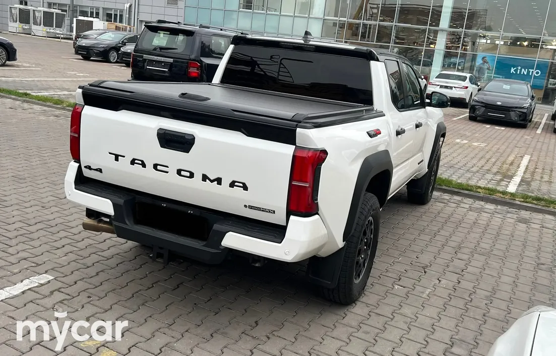 Toyota Tacoma 2024