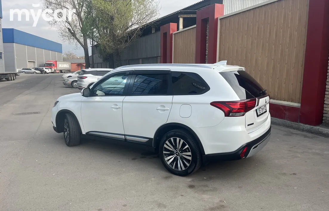 Mitsubishi Outlander 2019