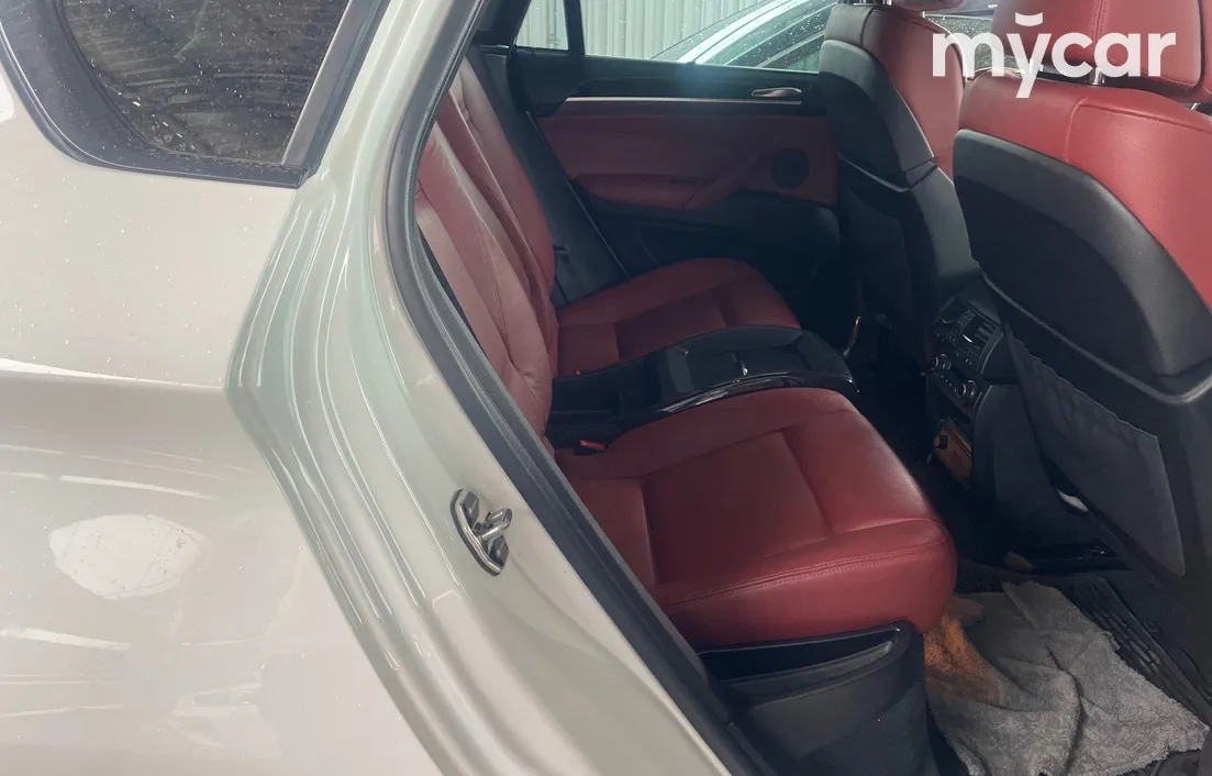 BMW X6 2012