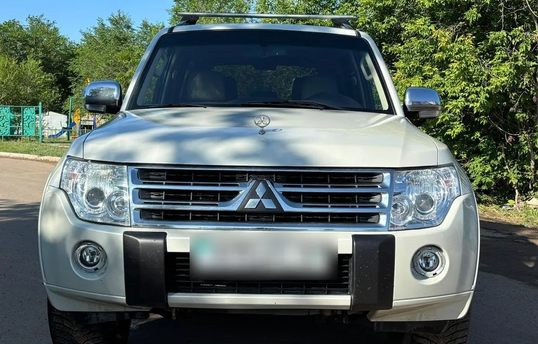 Mitsubishi Pajero 2013