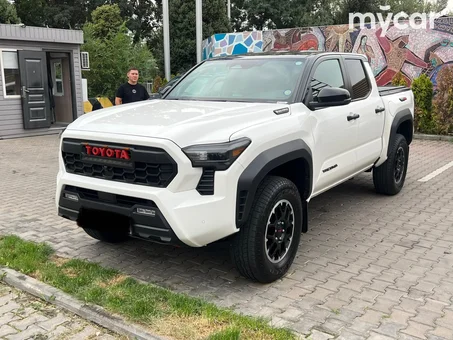 фото Toyota Tacoma Новая за 33000000 тенге