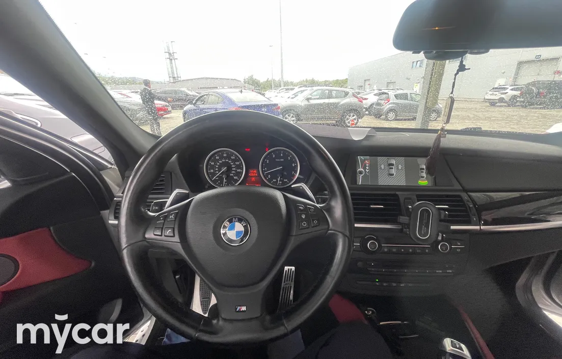 BMW X6 2012