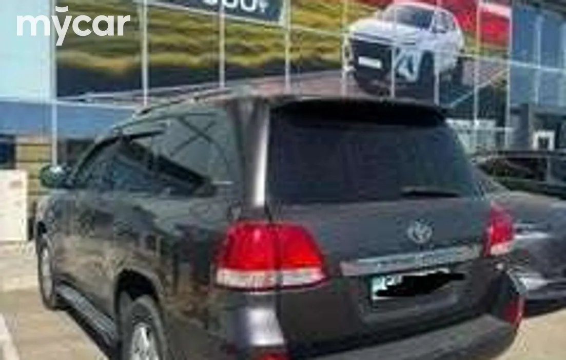 Toyota Land Cruiser 2011