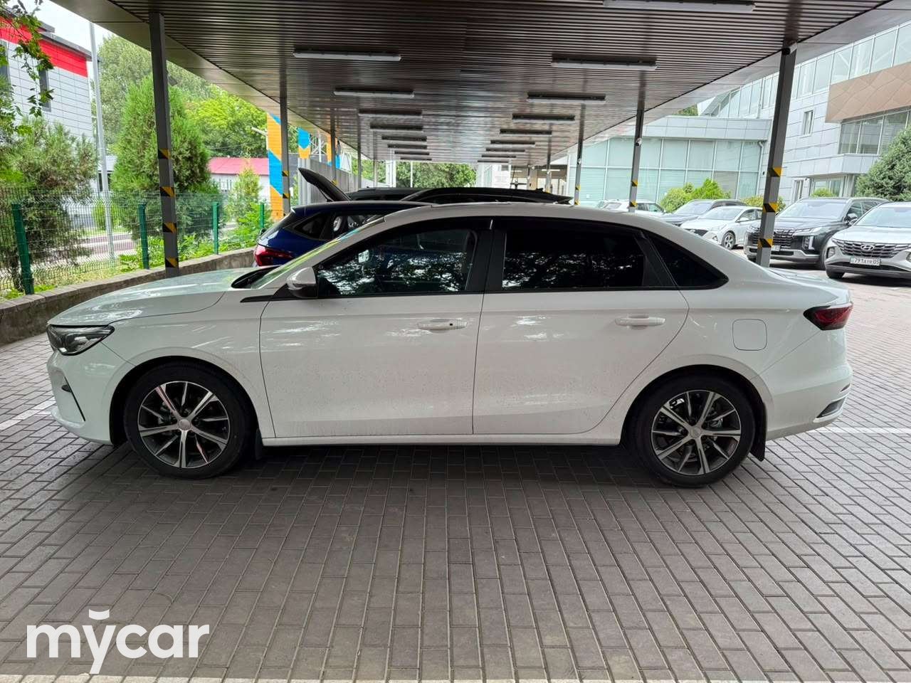 Geely Emgrand 2025