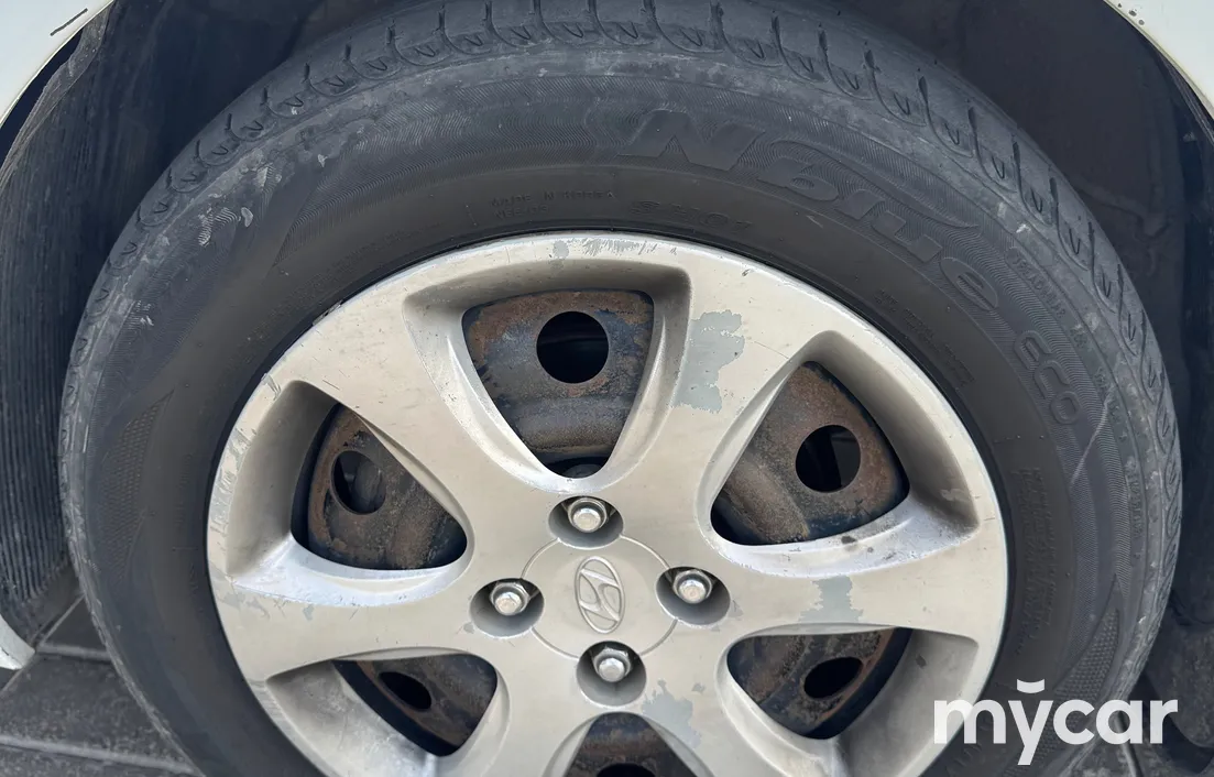 Hyundai Accent 2013