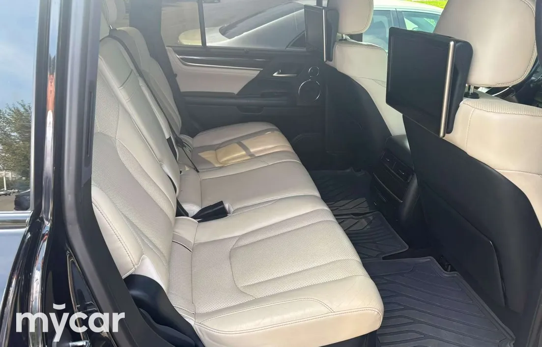 Lexus LX 2019