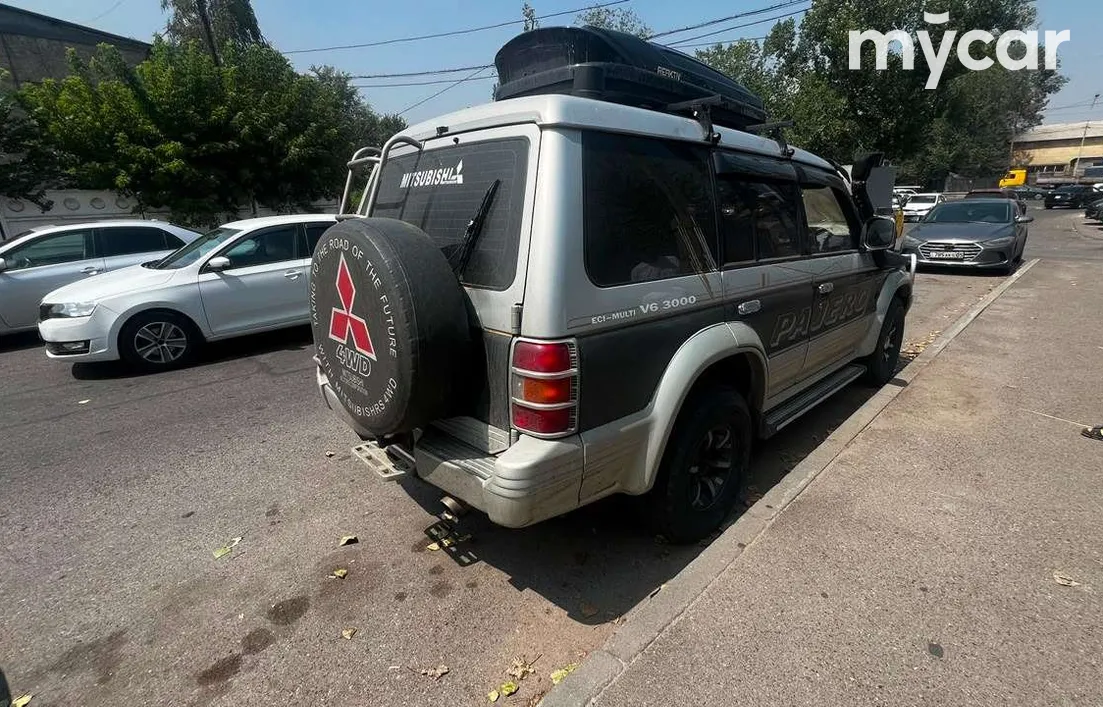 Mitsubishi Pajero 1995