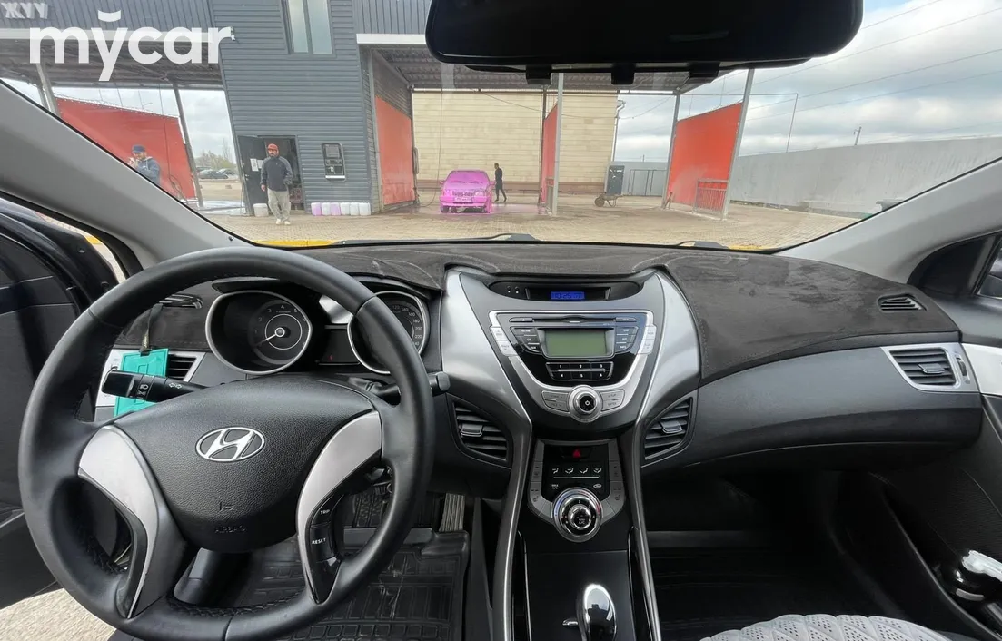 Hyundai Elantra 2013